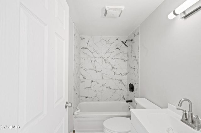 93 Hollywood Avenue, Albany, NY 12208