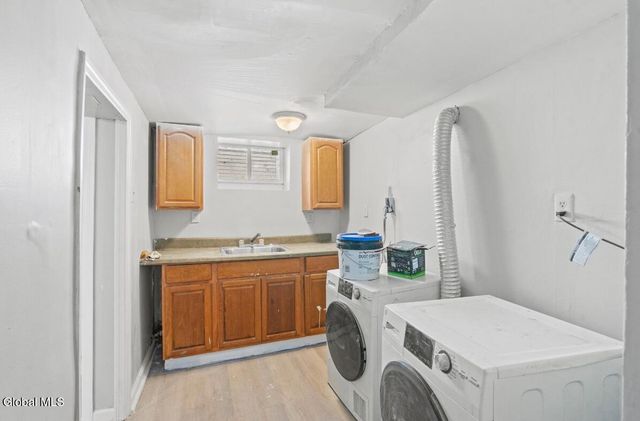 93 Hollywood Avenue, Albany, NY 12208