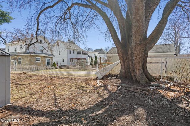 93 Hollywood Avenue, Albany, NY 12208