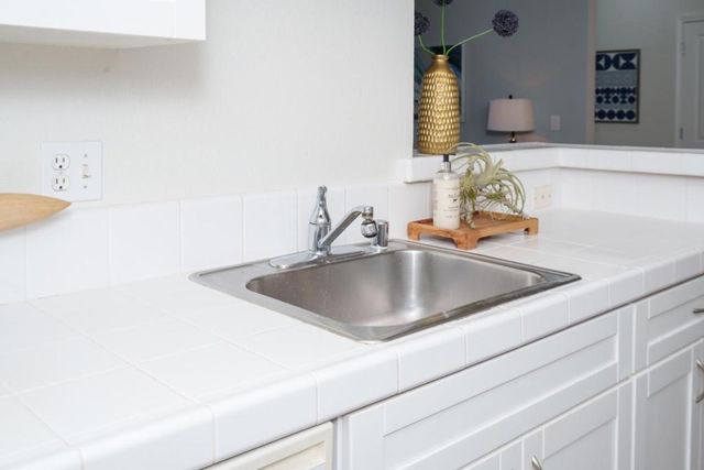 1982 W Bayshore Road 217, East Palo Alto, CA 94303