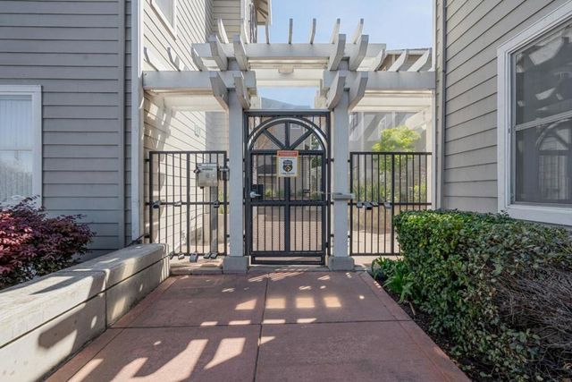 1982 W Bayshore Road 217, East Palo Alto, CA 94303