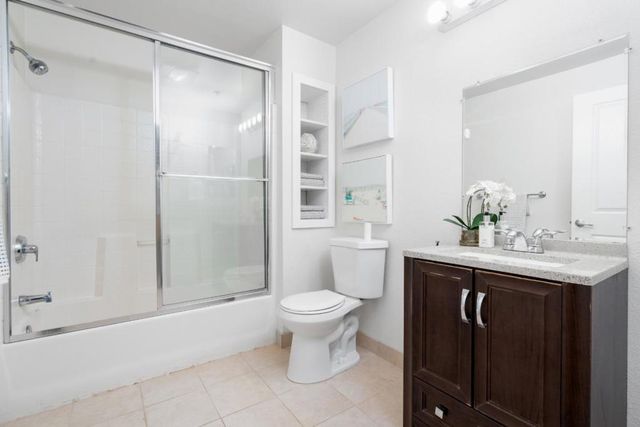 1982 W Bayshore Road 217, East Palo Alto, CA 94303