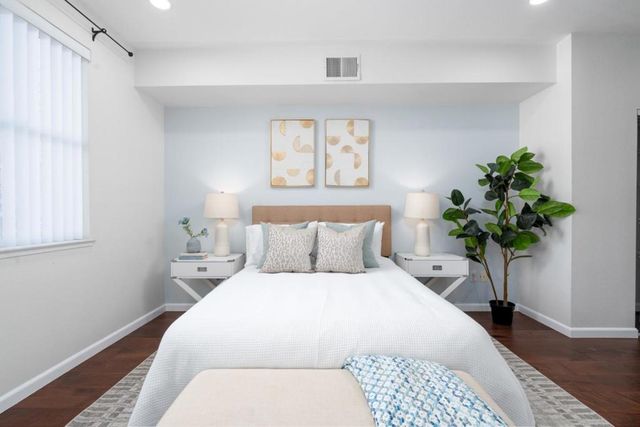 1982 W Bayshore Road 217, East Palo Alto, CA 94303