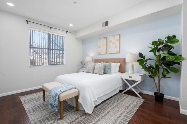 1982 W Bayshore Road 217, East Palo Alto, CA 94303