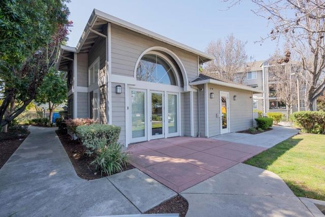 1982 W Bayshore Road 217, East Palo Alto, CA 94303