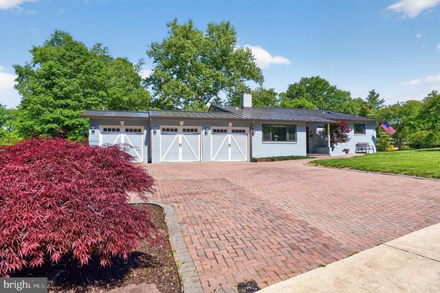 8904 STRATFORD LN, Alexandria, VA 22308