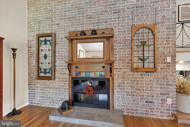 8904 STRATFORD LN, Alexandria, VA 22308