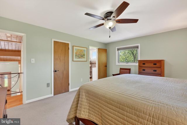 8904 STRATFORD LN, Alexandria, VA 22308