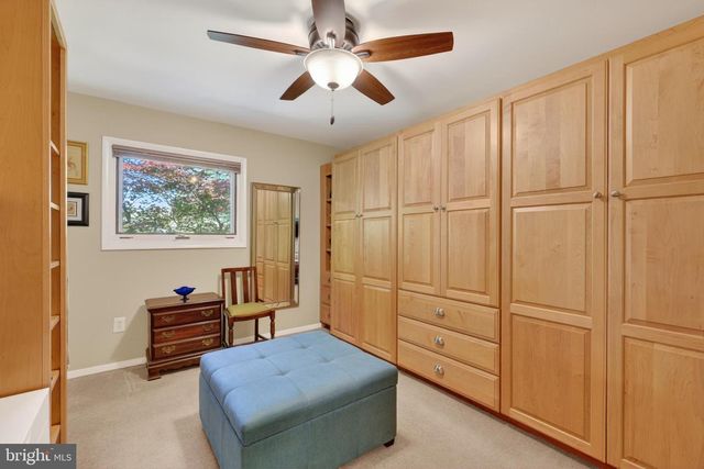 8904 STRATFORD LN, Alexandria, VA 22308