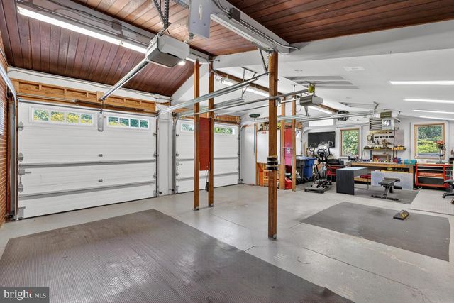 8904 STRATFORD LN, Alexandria, VA 22308
