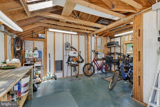 8904 STRATFORD LN, Alexandria, VA 22308