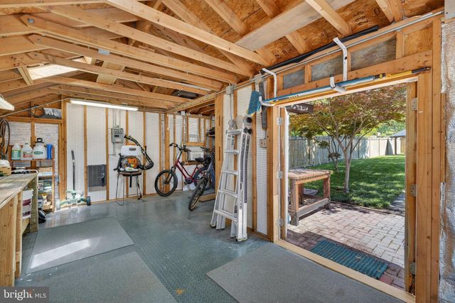 8904 STRATFORD LN, Alexandria, VA 22308