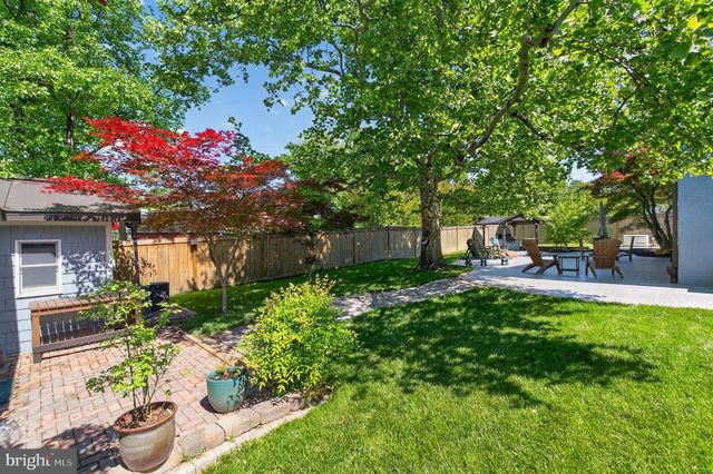 8904 STRATFORD LN, Alexandria, VA 22308