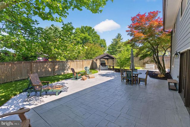 8904 STRATFORD LN, Alexandria, VA 22308