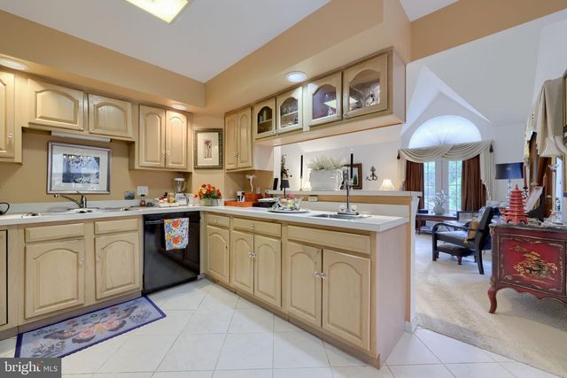 128 GREENVIEW DR, Lancaster, PA 17601