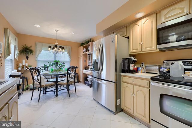 128 GREENVIEW DR, Lancaster, PA 17601