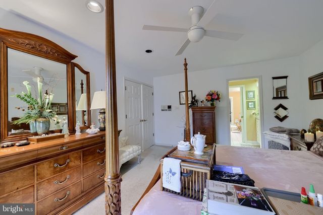 128 GREENVIEW DR, Lancaster, PA 17601