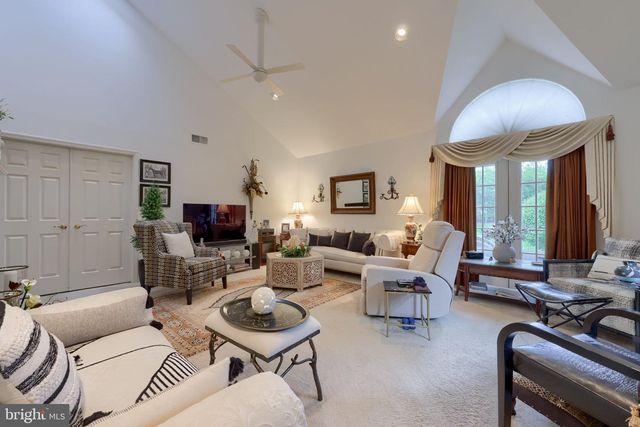 128 GREENVIEW DR, Lancaster, PA 17601