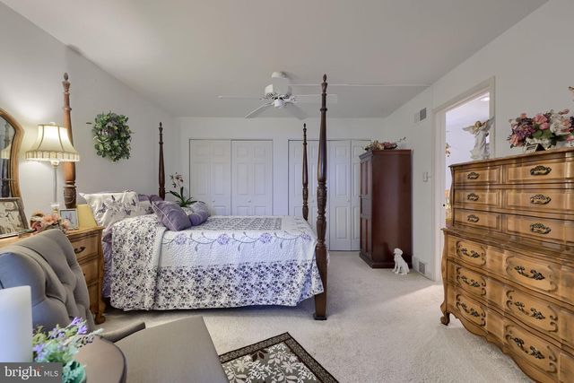 128 GREENVIEW DR, Lancaster, PA 17601