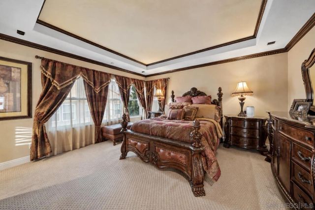2062 Pleasant Waters Ct, Spring Valley, CA 91977
