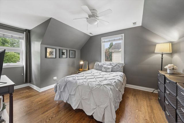 212 N Jackson Road, Clarendon Hills, IL 60514