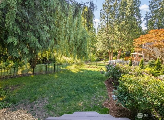 20042 12 Avenue NE, Shoreline, WA 98155