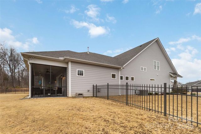 3073 Alveston Drive NW, Concord, NC 28027