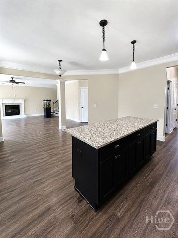 145 Laguna Way, Savannah, GA 31405