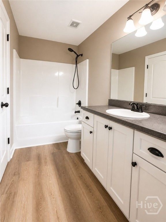 Image 21 of property listing at 145 Laguna Way, Savannah, GA 31405