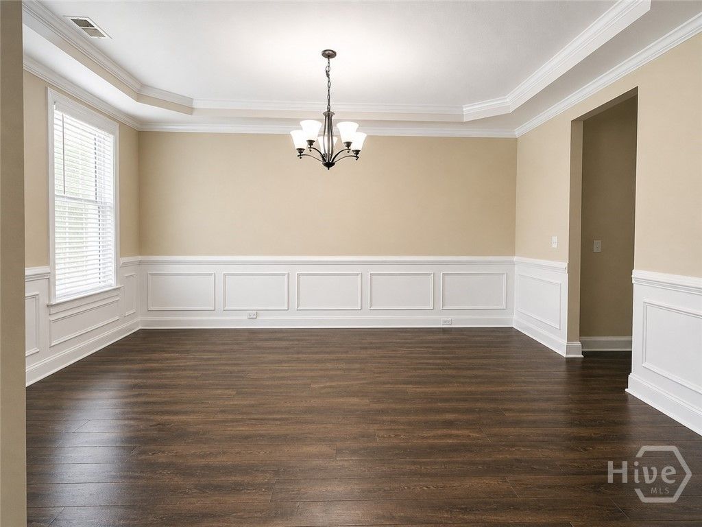 Image 3 of property listing at 145 Laguna Way, Savannah, GA 31405