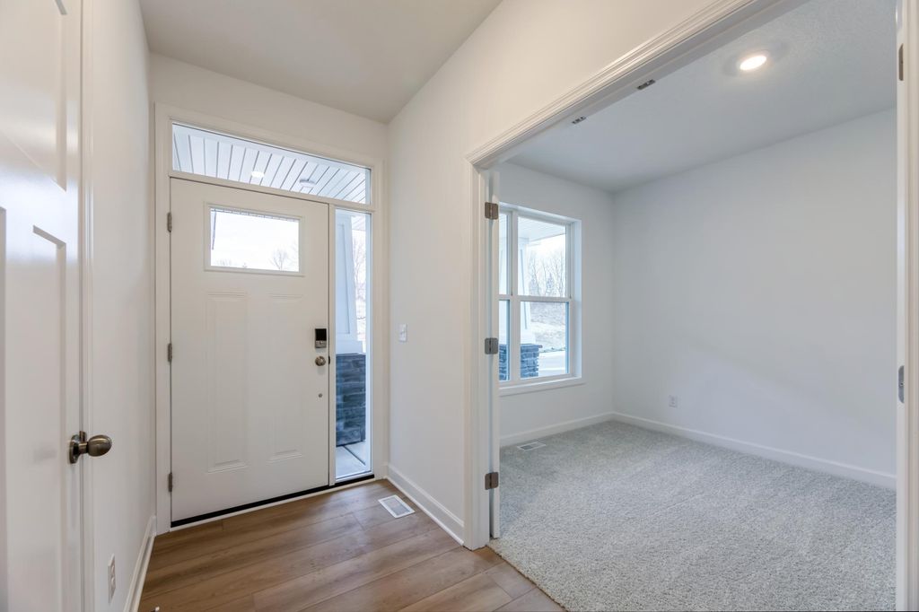 641 Sierra Parkway, Waconia, MN 55387 — photo 5