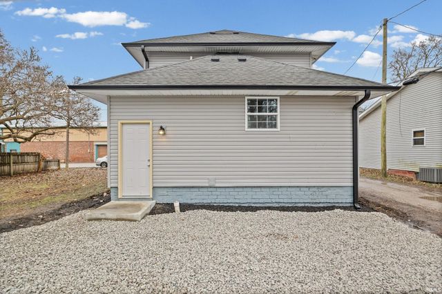 652 Rossville Avenue, Frankfort, IN 46041