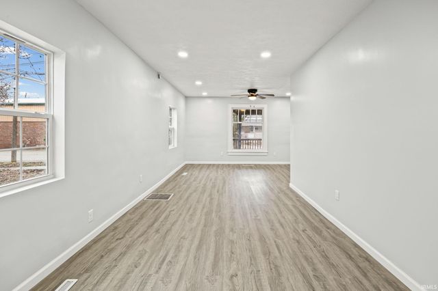 652 Rossville Avenue, Frankfort, IN 46041