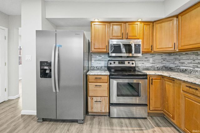 652 Rossville Avenue, Frankfort, IN 46041