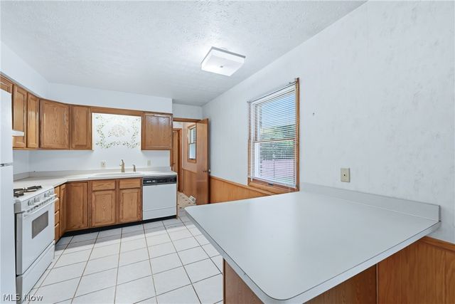 4100 E Broad Street, Newton Falls, OH 44444