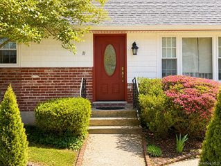 11 Bedford Street, Wyandanch, NY 11798