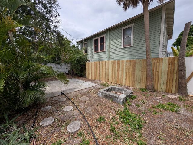 608 9TH AVENUE N, St Petersburg, FL 33701