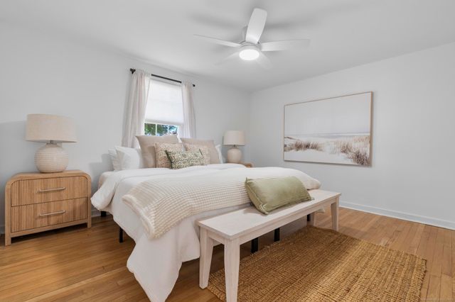 27 Reef Court, Fairfield, CT 06824