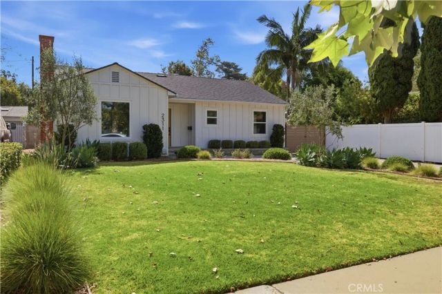 2311 Valencia, Santa Ana, CA 92706