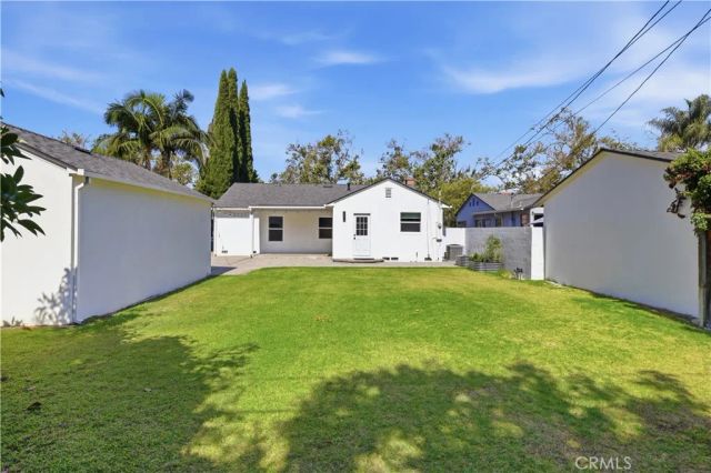 2311 Valencia, Santa Ana, CA 92706