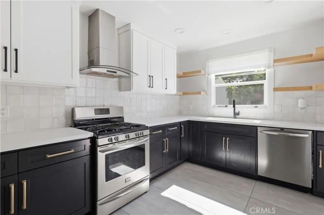 2311 Valencia, Santa Ana, CA 92706