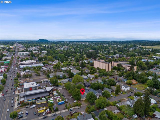8305 Se RHONE St, Portland, OR 97266