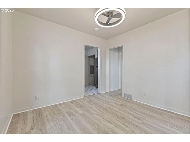 8305 Se RHONE St, Portland, OR 97266