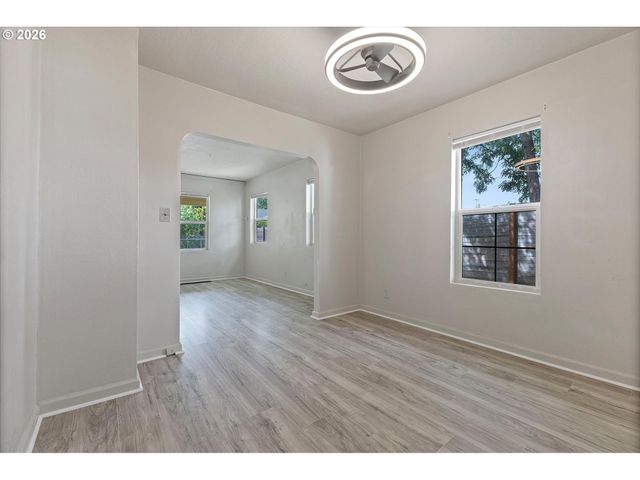 8305 Se RHONE St, Portland, OR 97266