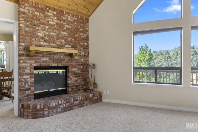 30341 Pinedale Court, Tehachapi, CA 93561