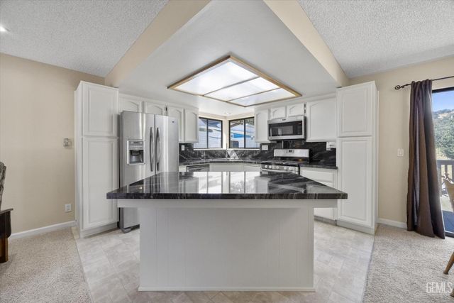 30341 Pinedale Court, Tehachapi, CA 93561
