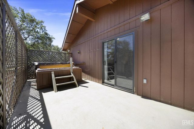 30341 Pinedale Court, Tehachapi, CA 93561