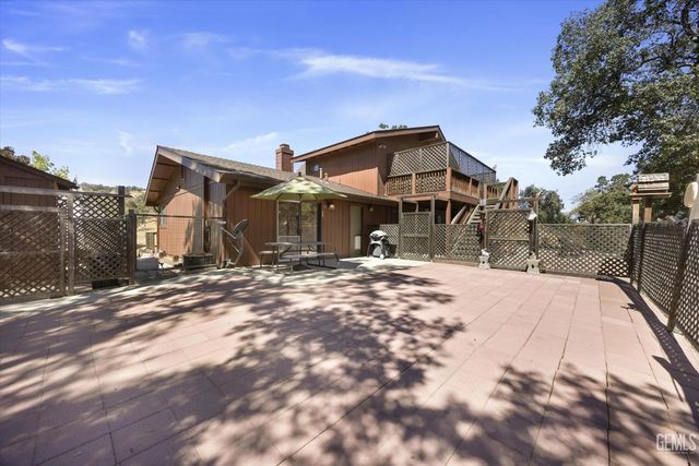 30341 Pinedale Court, Tehachapi, CA 93561