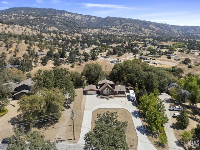 30341 Pinedale Court, Tehachapi, CA 93561