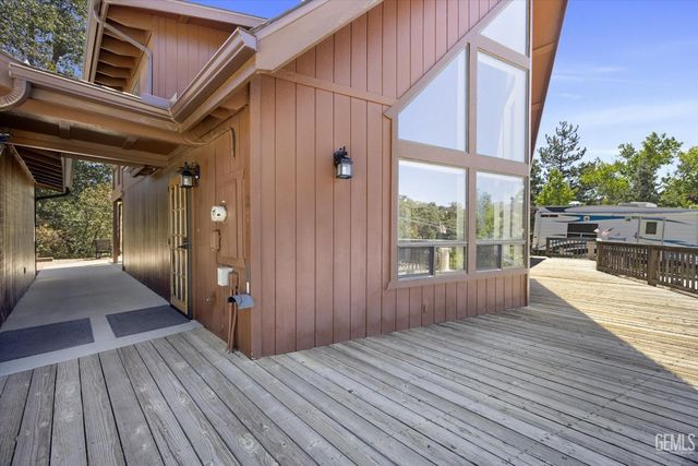 30341 Pinedale Court, Tehachapi, CA 93561